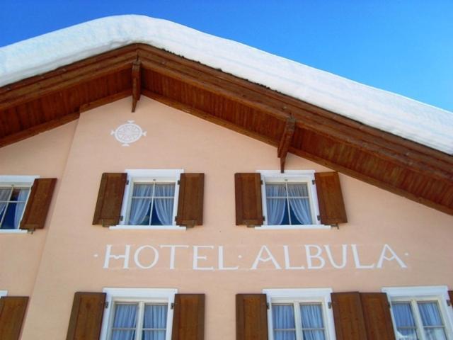 Hotel Albula Berguen Exterior photo