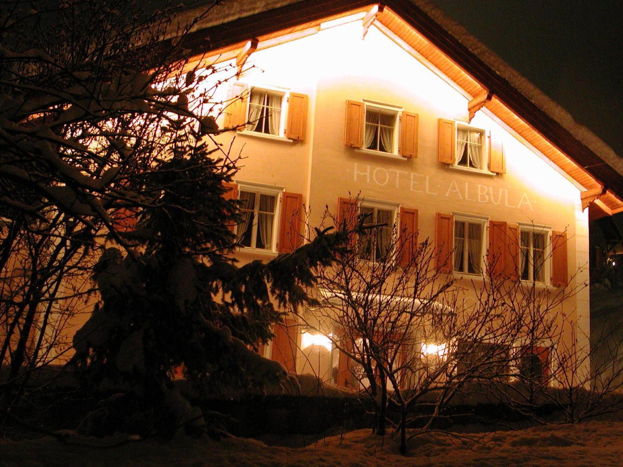Hotel Albula Berguen Exterior photo