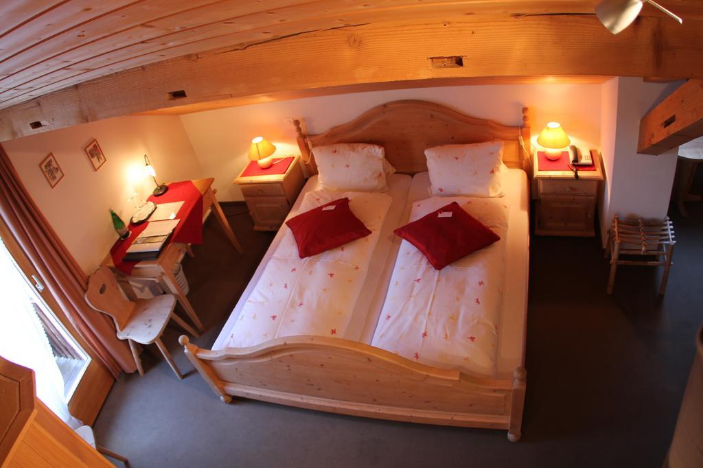 Hotel Albula Berguen Exterior photo